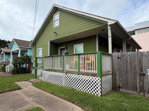 Homes For Sale - 1209 11th Street<br/> Galveston, TX 77550