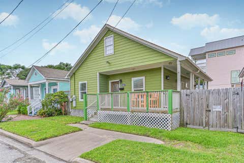 Photo of 1209 11th Street, Galveston, TX 77550 (MLS # 66542601)