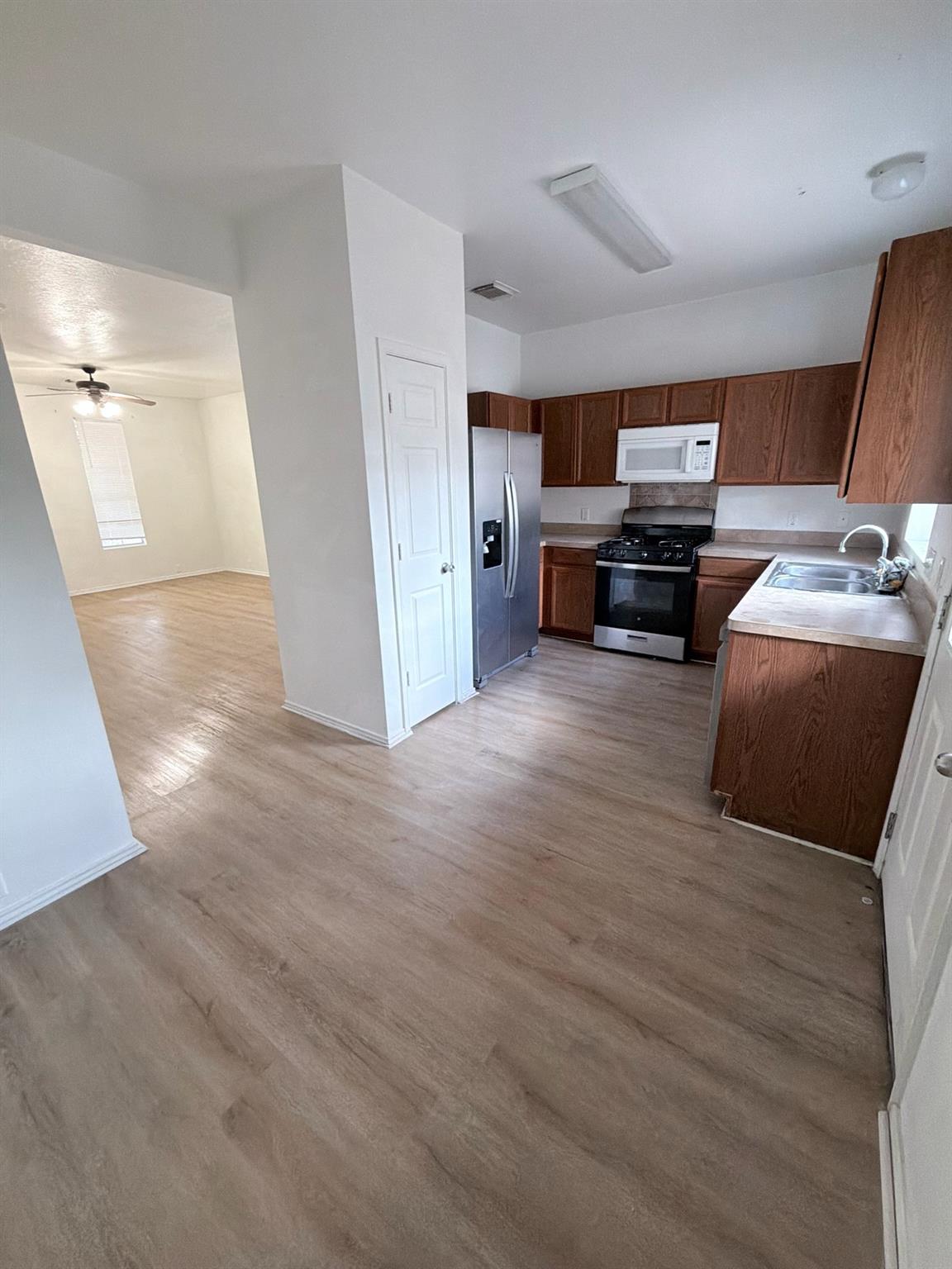 2211 Walnut Fair Lane