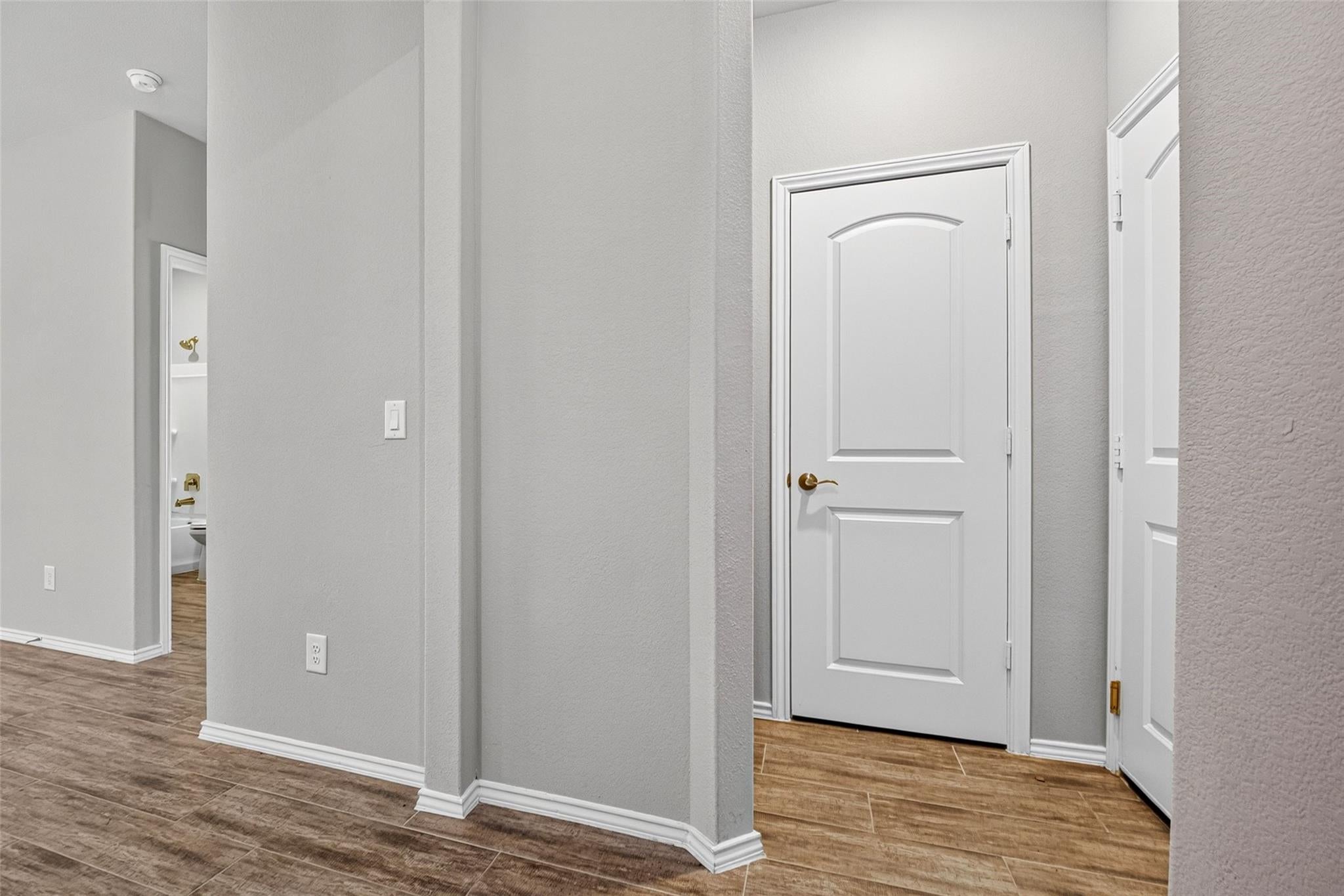 234 Flaxen Chestnut