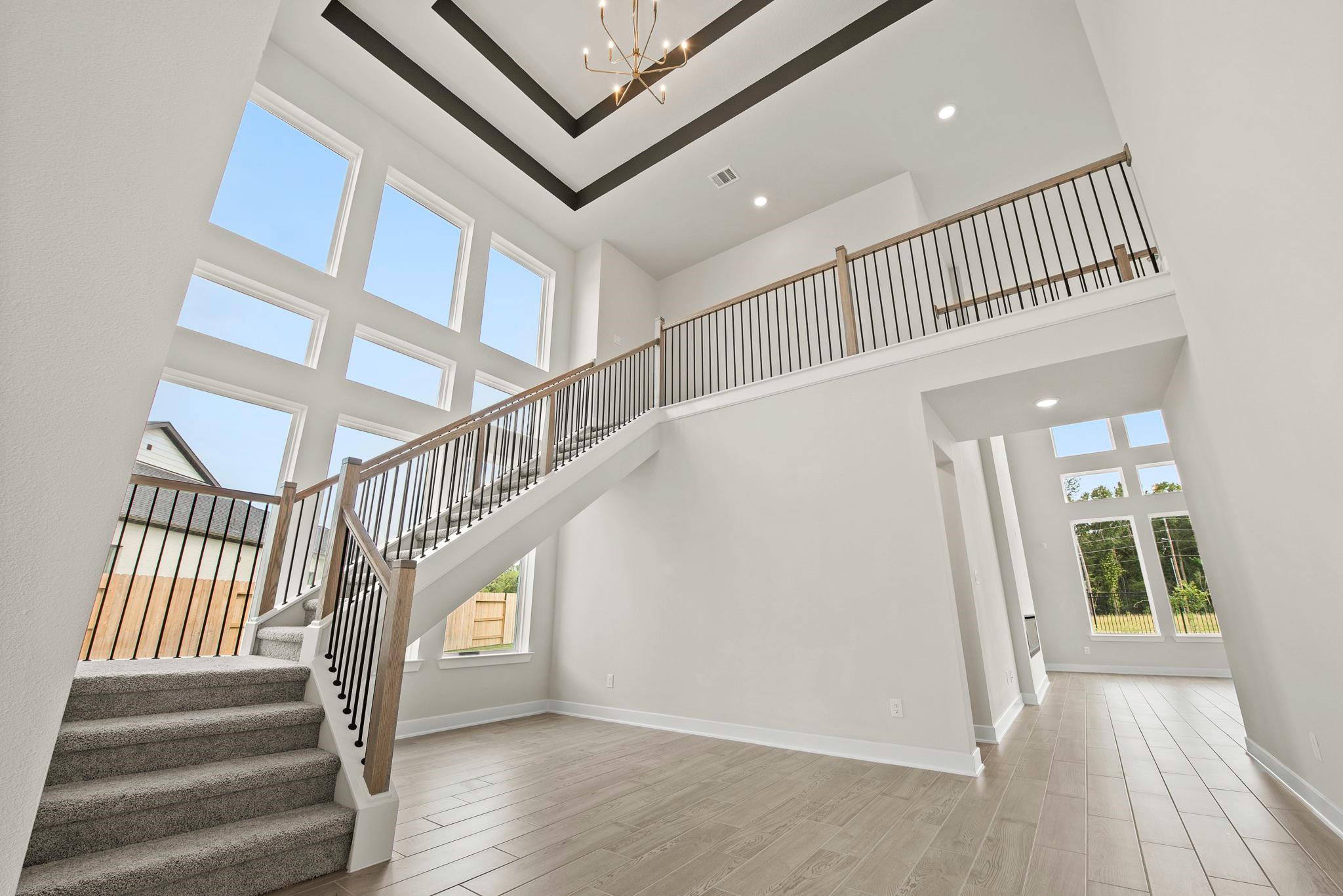 15743 Saffron Summer Street