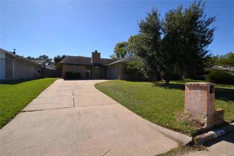 Photo of 18735 Shannon Glen Lane, Houston, TX 77084 (MLS # 54997928)