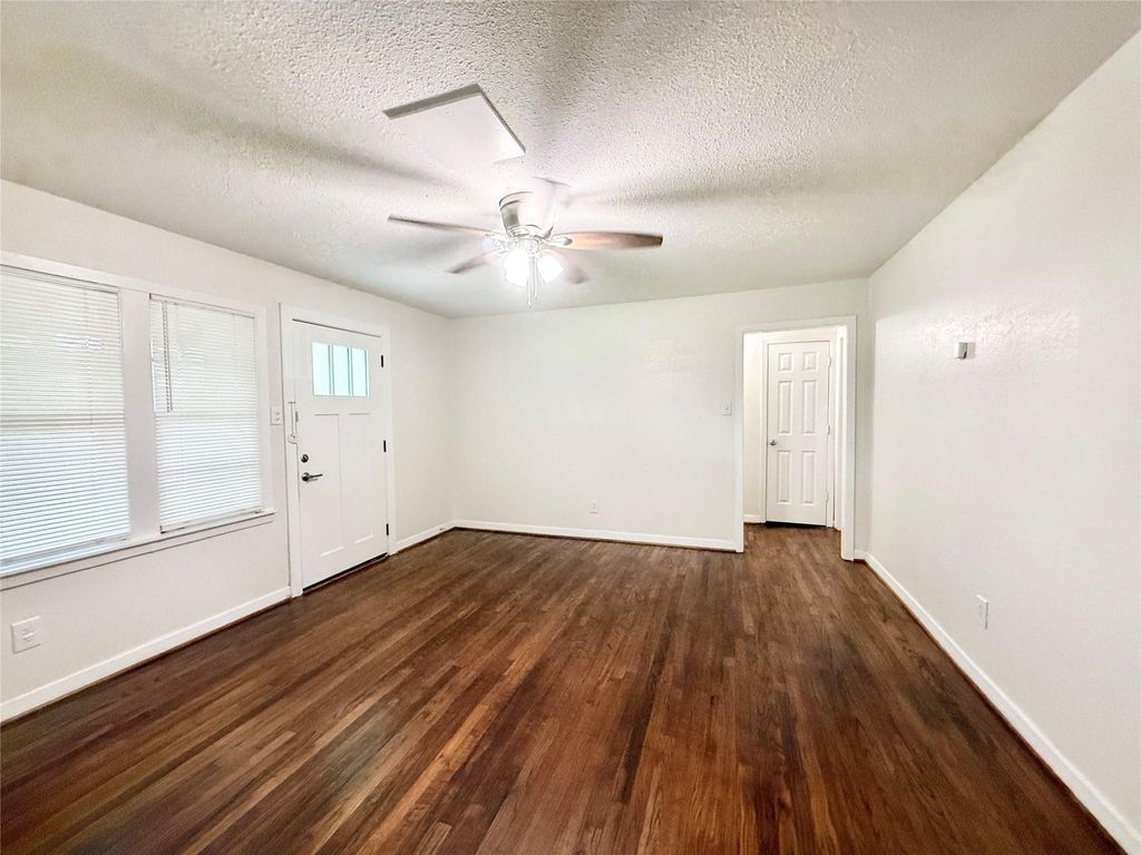 Photo of 824 S Anderson Street, Angleton, TX 77515 (MLS # 80646005)