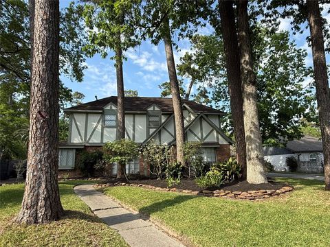 Photo of 1931 Pine River Drive, Houston, TX 77339 (MLS # 59677818)