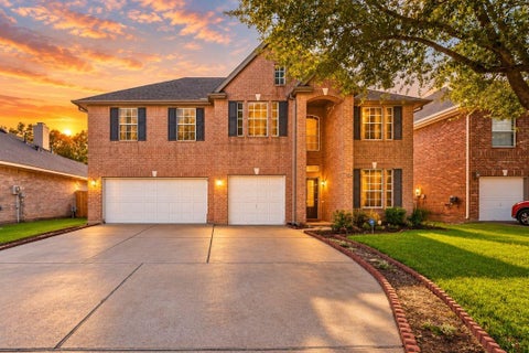 Photo of 15527 Seminole Canyon Drive, Sugar Land, TX 77498 (MLS # 9178378)