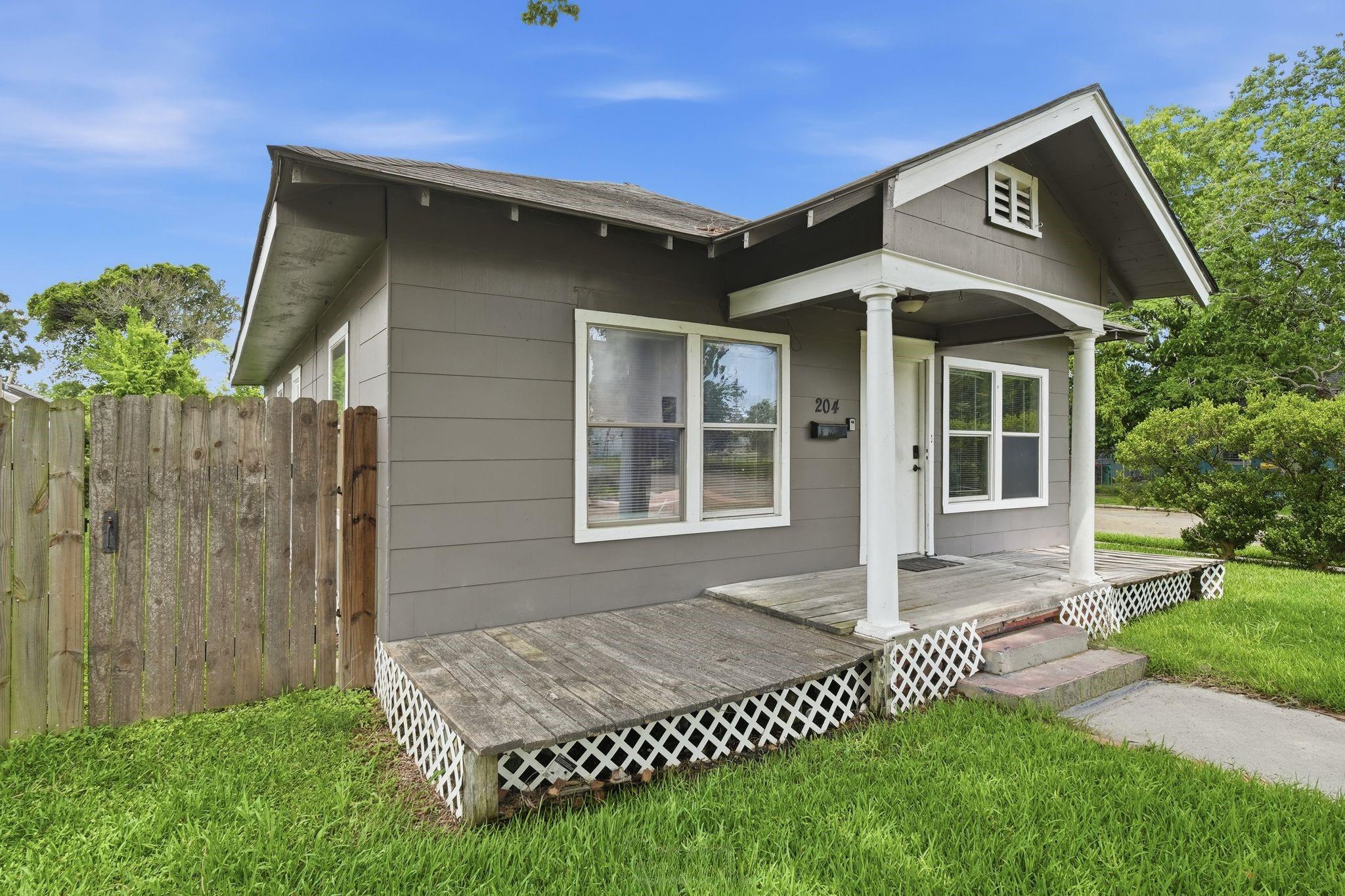 204 W Murrill Street