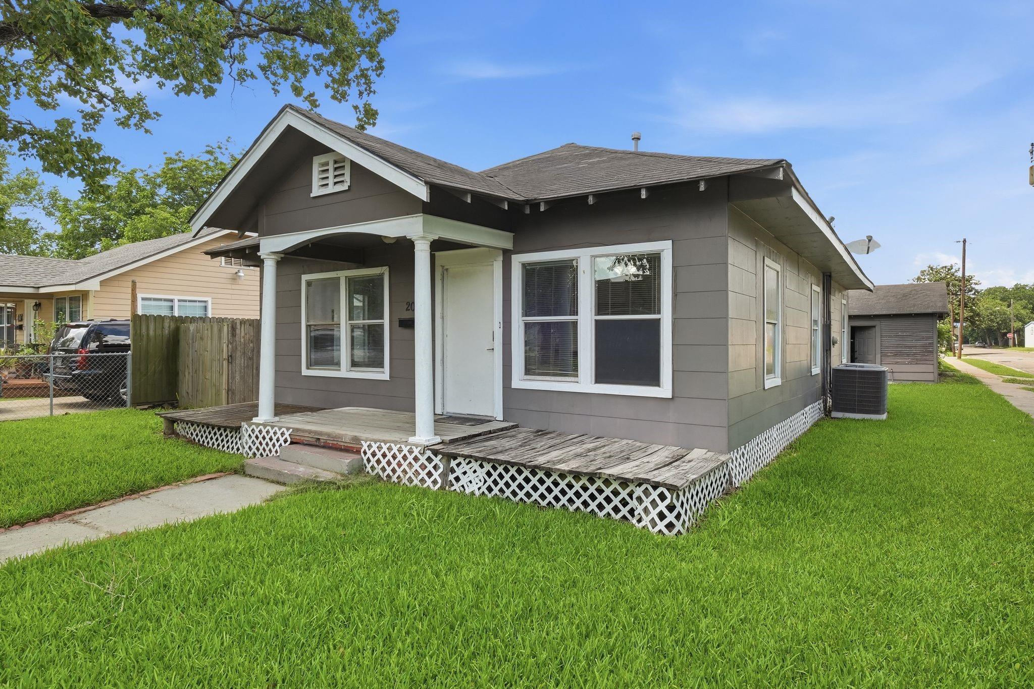 204 W Murrill Street