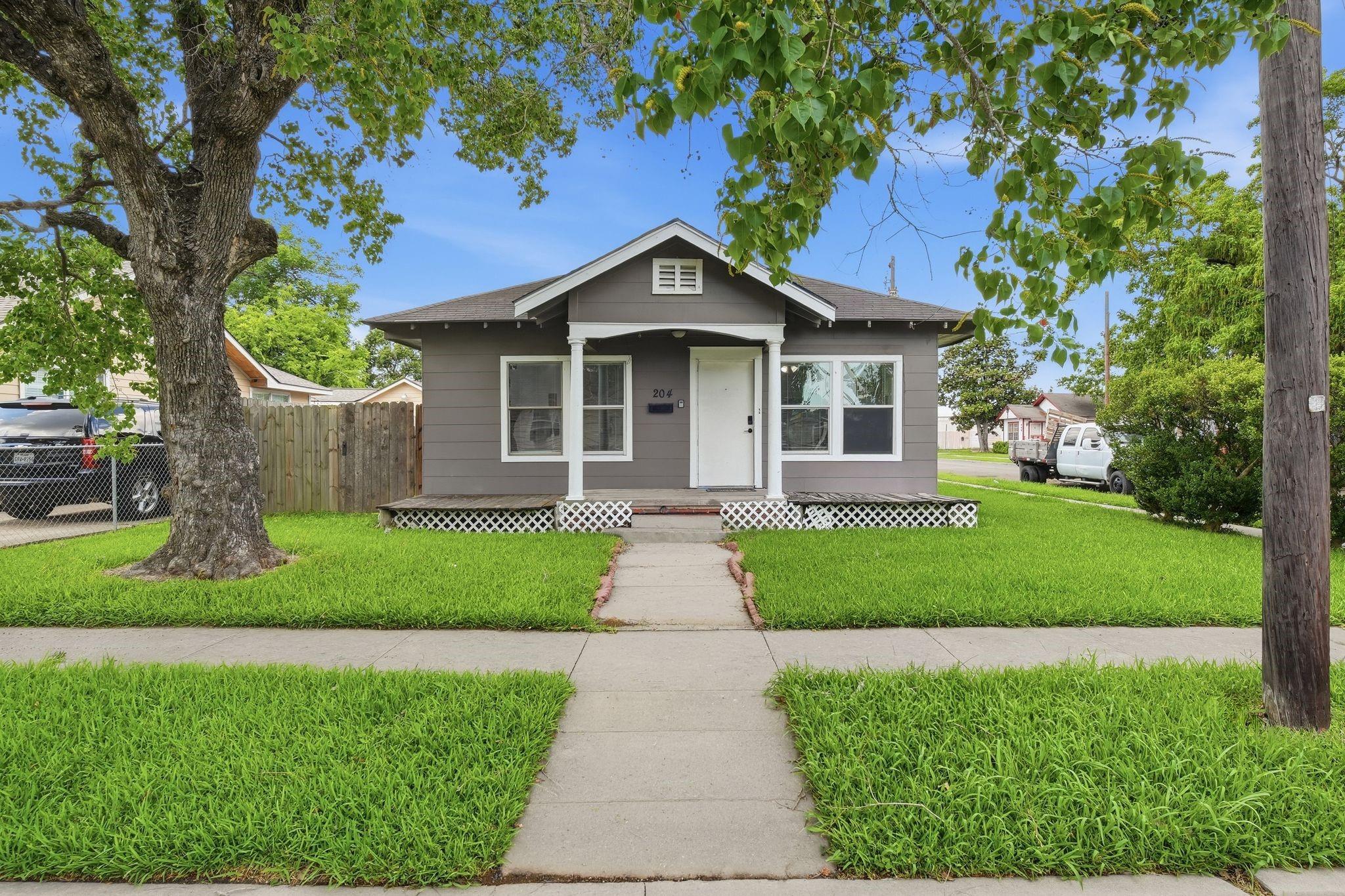 204 W Murrill Street