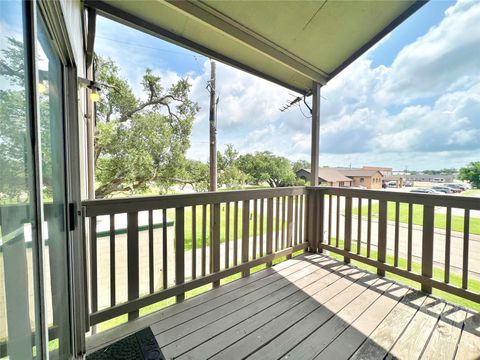 Photo of 418 Garland Drive #201, Lake Jackson, TX 77566 (MLS # 98483658) Photo of 418 Garland Drive #201, Lake Jackson, TX 77566 (MLS # 98483658)
