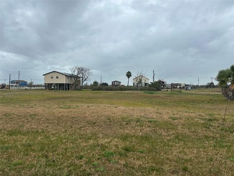 Photo of 5 Front Avenue, Port Bolivar, TX 77650 (MLS # 89185599)