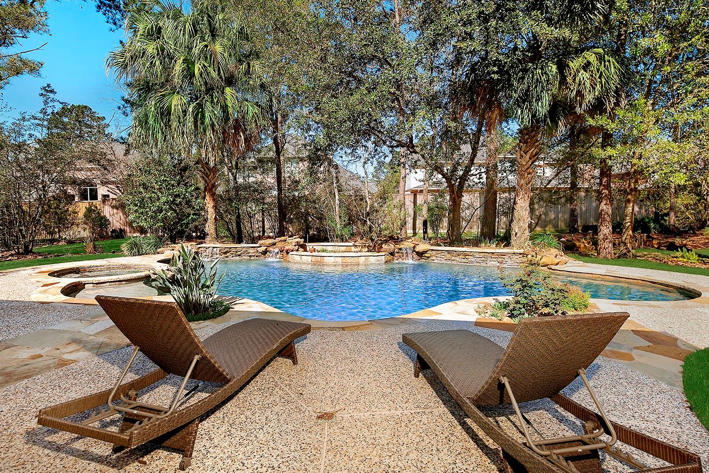 22 W Bracebridge Circle