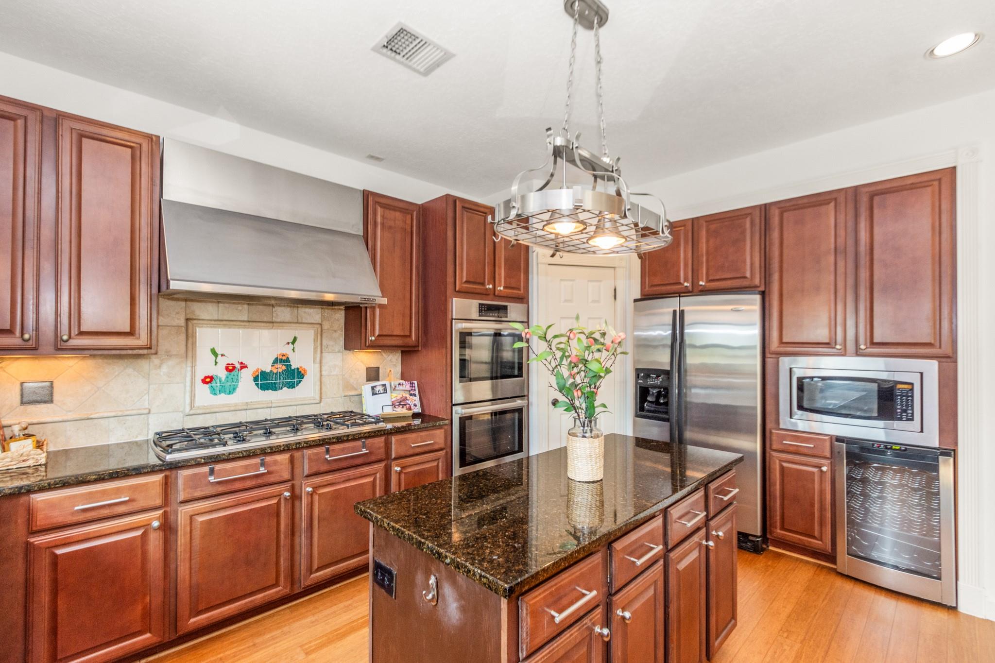 2729 Lighthouse Drive