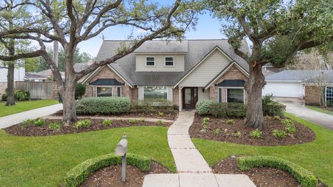Photo of 14707 Quail Grove Lane, Houston, TX 77079 (MLS # 10320937)