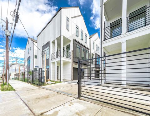 Photo of 1705 Milby Street, Houston, TX 77003 (MLS # 79848907)