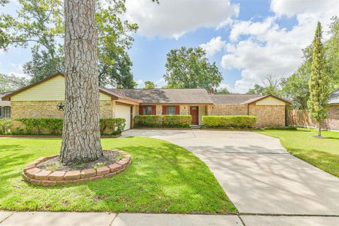 Photo of 12415 Pantano Drive, Houston, TX 77065 (MLS # 82229408)
