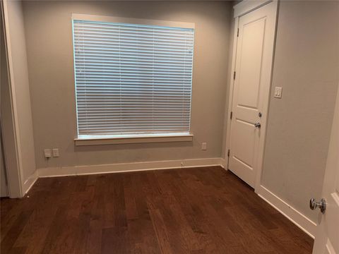 Tiny photo for 902 Martin Street #A, Houston, TX 77018 (MLS # 35629802)