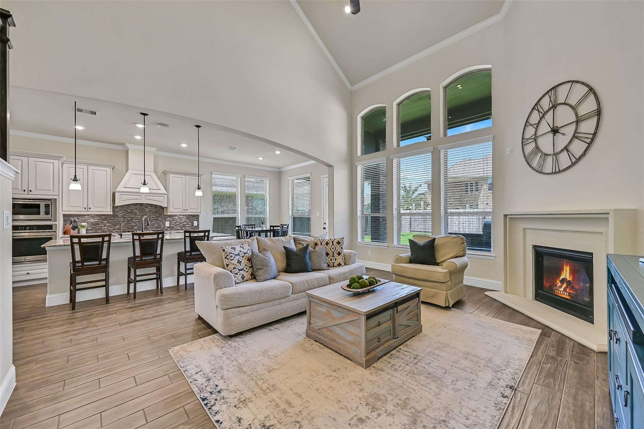 1645 Longwood Glen Lane