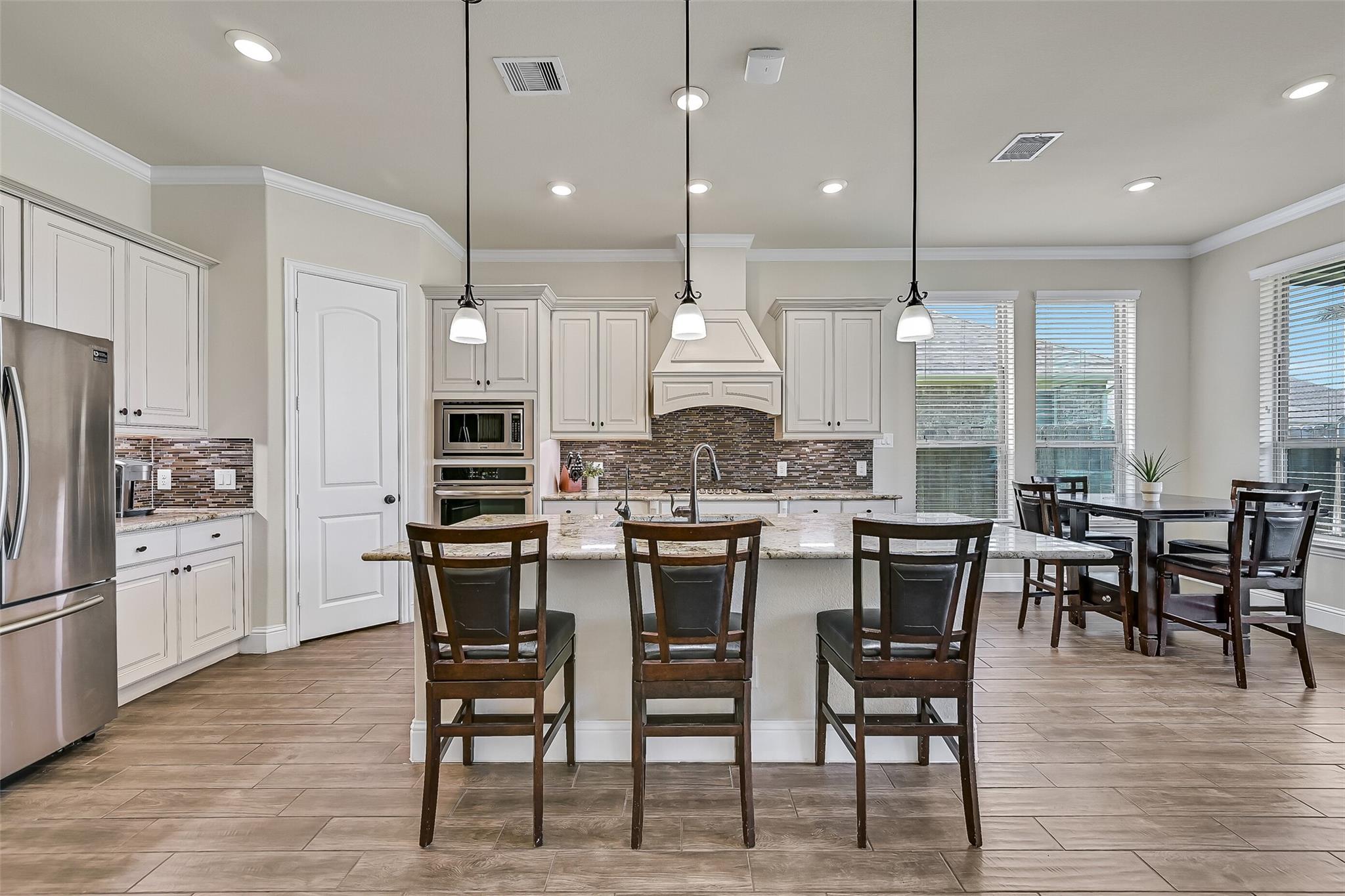 1645 Longwood Glen Lane