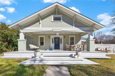 Photo of 701 Highland Street, Houston, TX 77009 (MLS # 32832770)