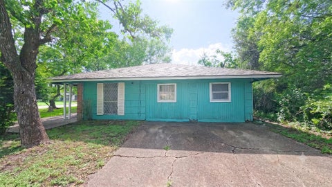 Photo of 5602 Flamingo Drive, Houston, TX 77033 (MLS # 85549399)