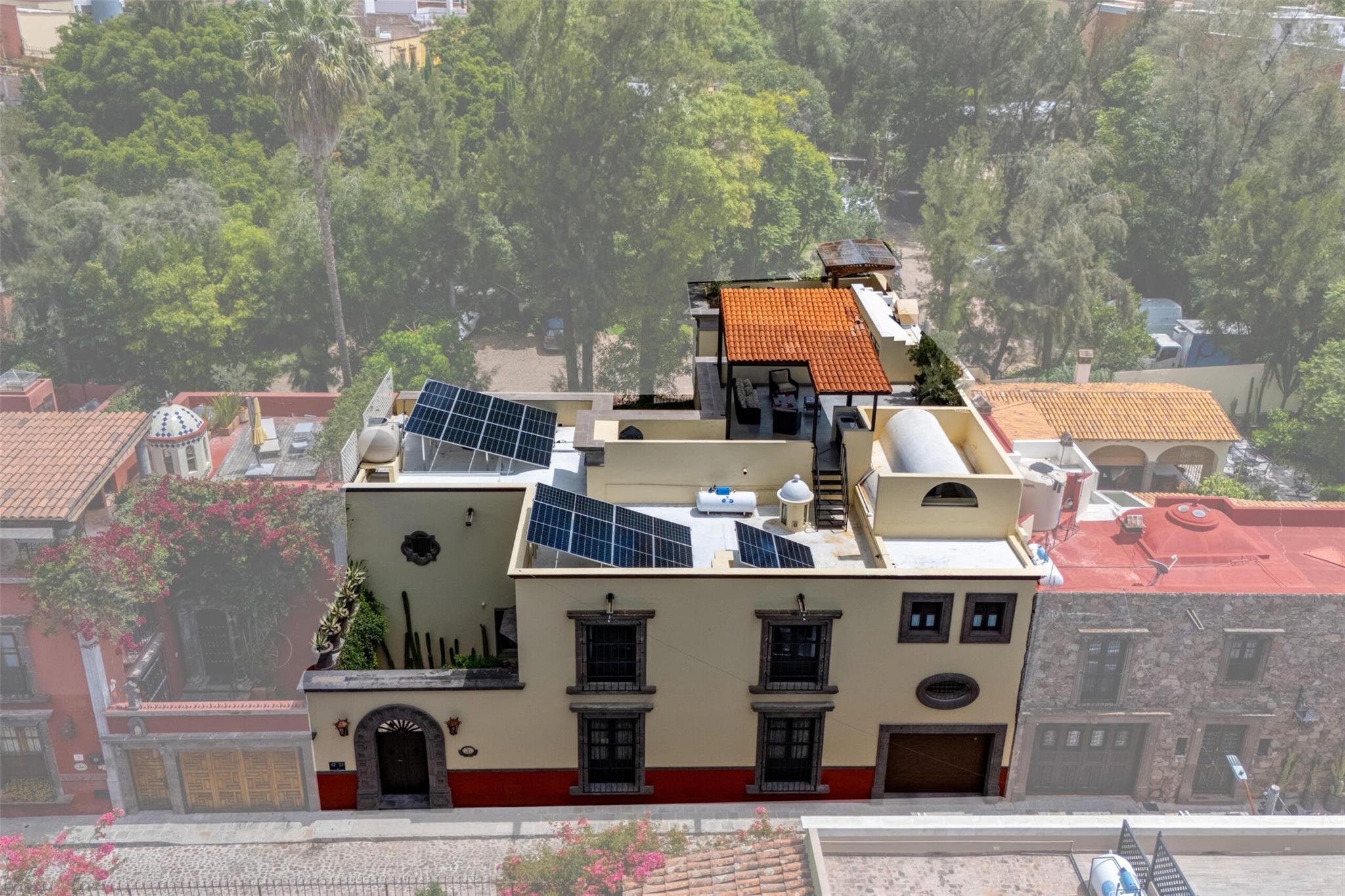 Tennessee 37700, Mexico, 5 Bedrooms Bedrooms, ,6 BathroomsBathrooms,Residential,Active,225360