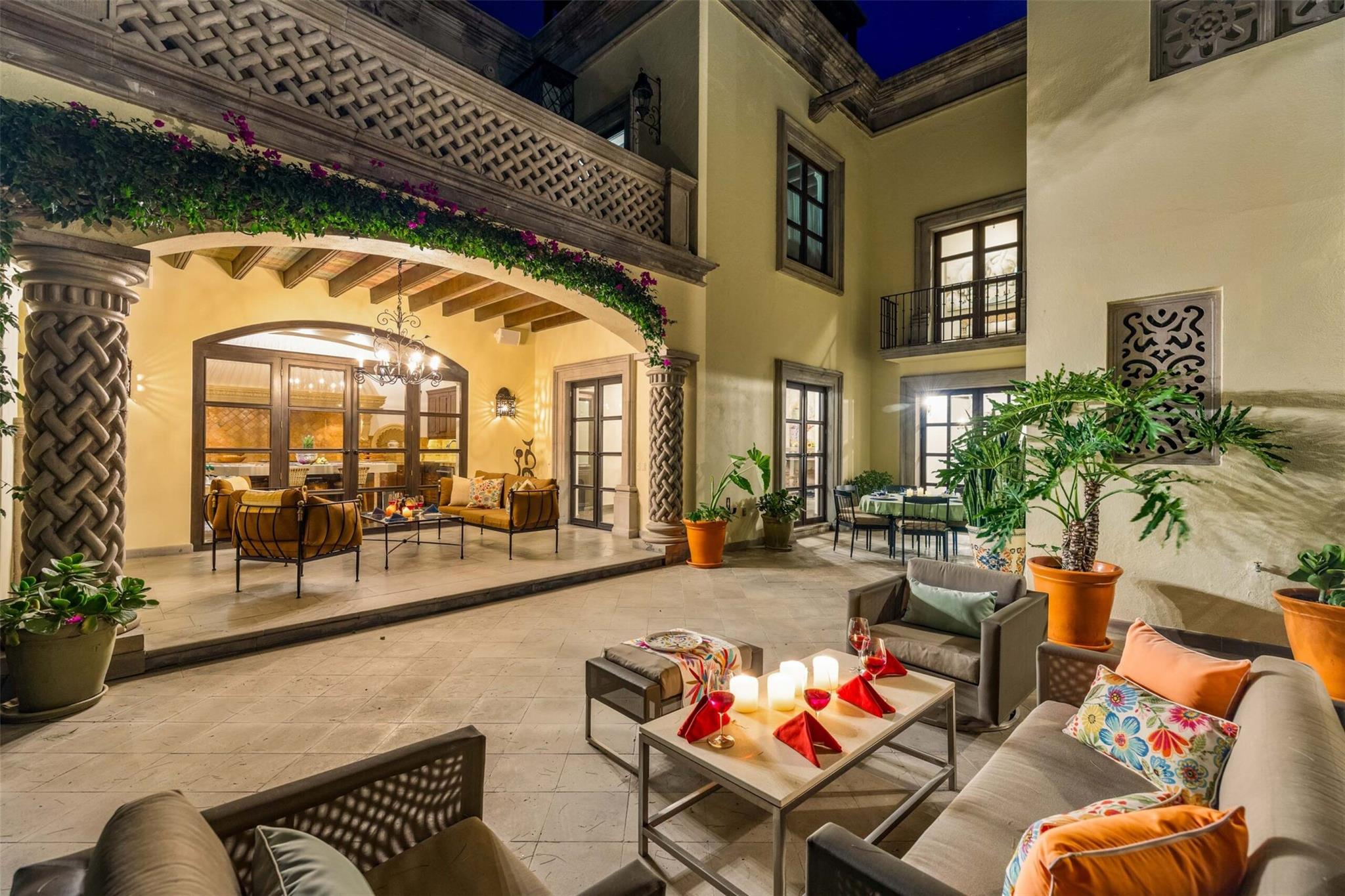 Tennessee 37700, Mexico, 5 Bedrooms Bedrooms, ,6 BathroomsBathrooms,Residential,Active,225360