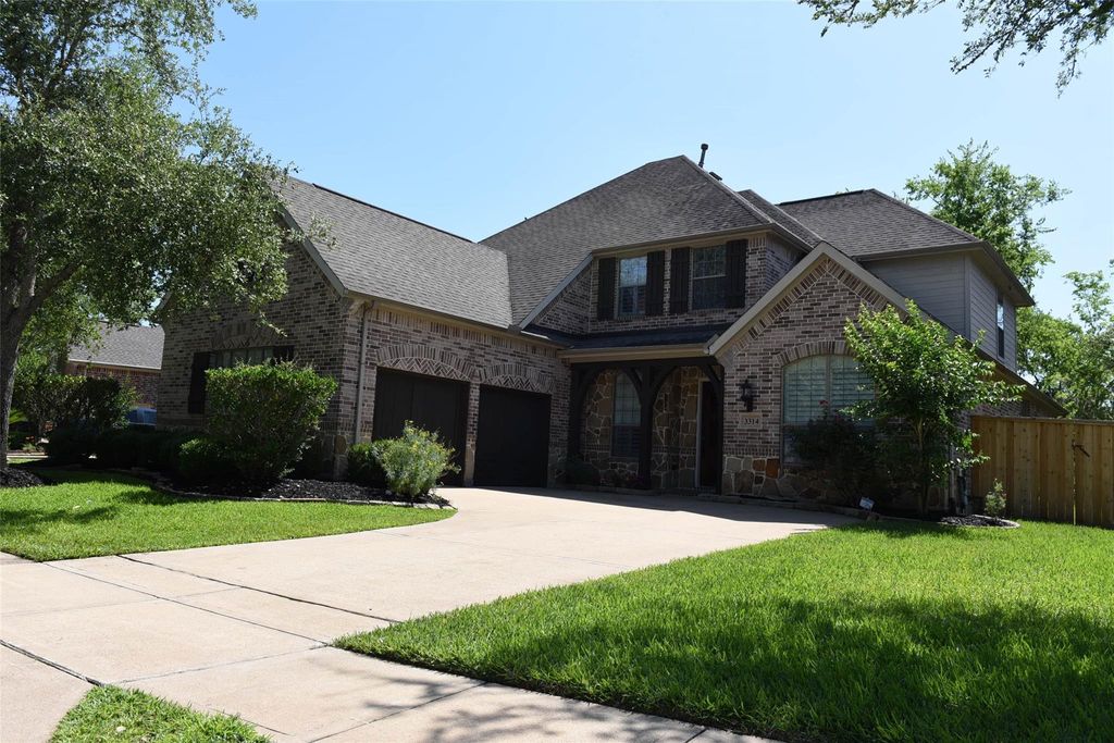 Photo of 3314 Saint Charles Court, Missouri City, TX 77459 (MLS # 39627528)