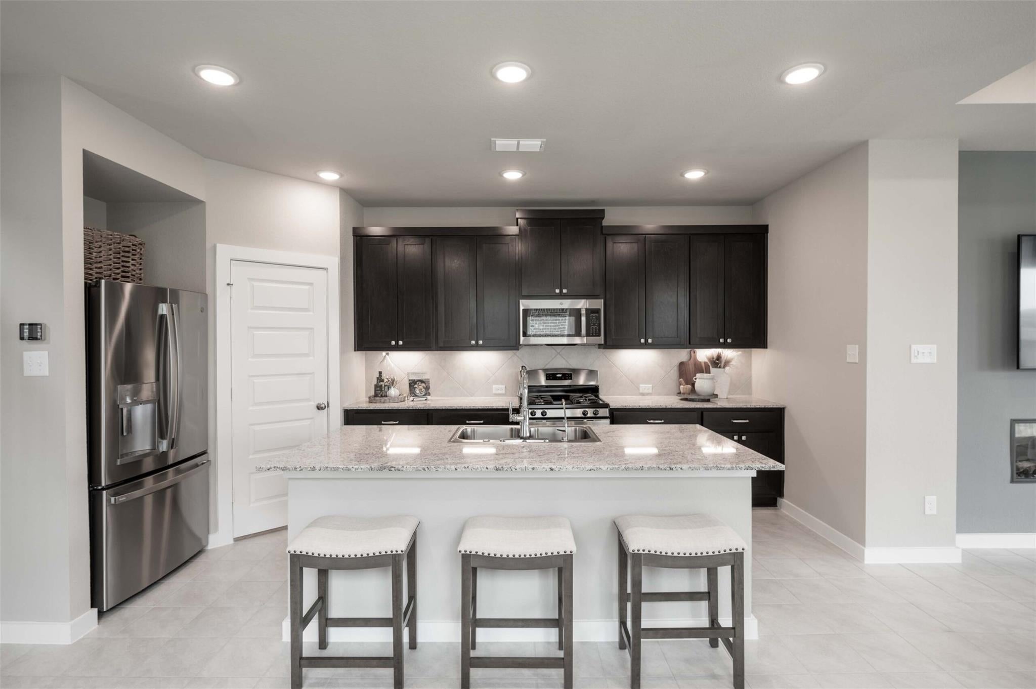 8054 Magnolia Prairie Lane