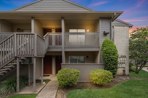 Photo of 1900 Bay Area Boulevard #214, Houston, TX 77058 (MLS # 75433186)