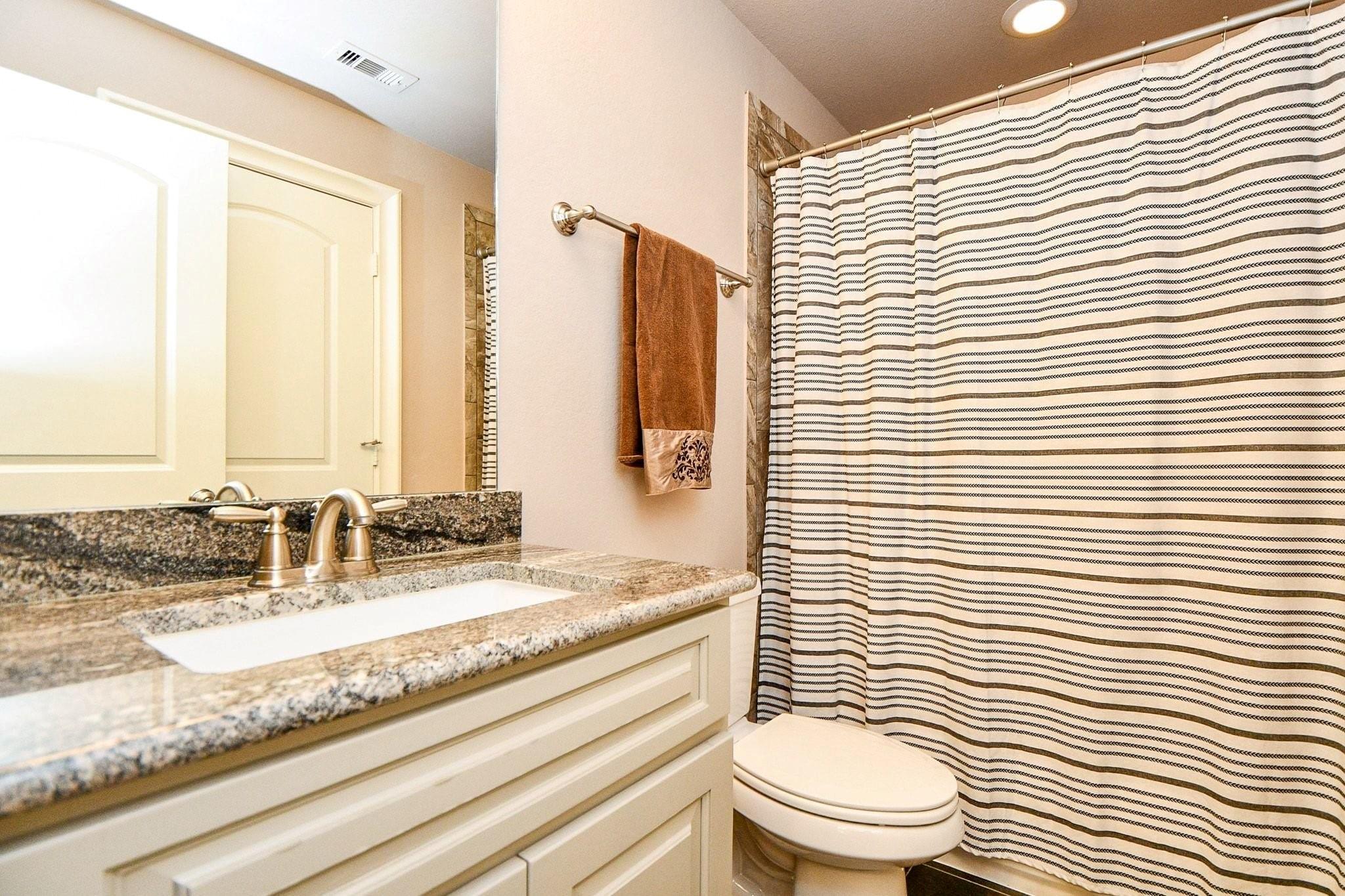 Houston, Texas, 77079, United States, 4 Bedrooms Bedrooms, ,5 BathroomsBathrooms,Residential,Active,2032936