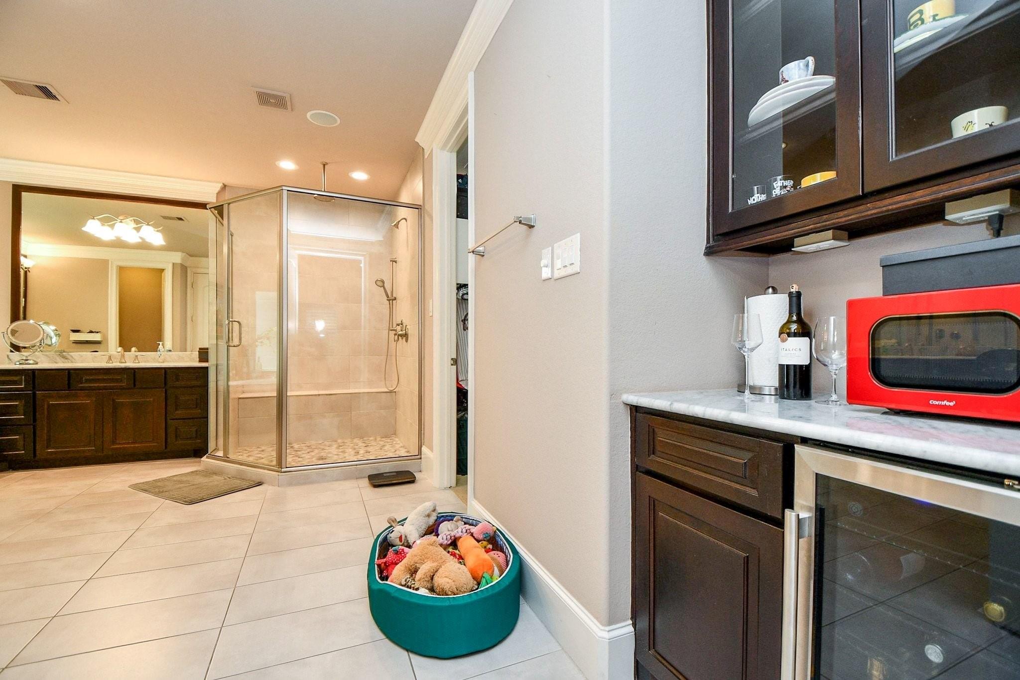 Houston, Texas, 77079, United States, 4 Bedrooms Bedrooms, ,5 BathroomsBathrooms,Residential,Active,2032936