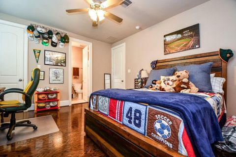 Tiny photo for 618 Yellow Tulip Trail, Houston, TX 77079 (MLS # 34621185)