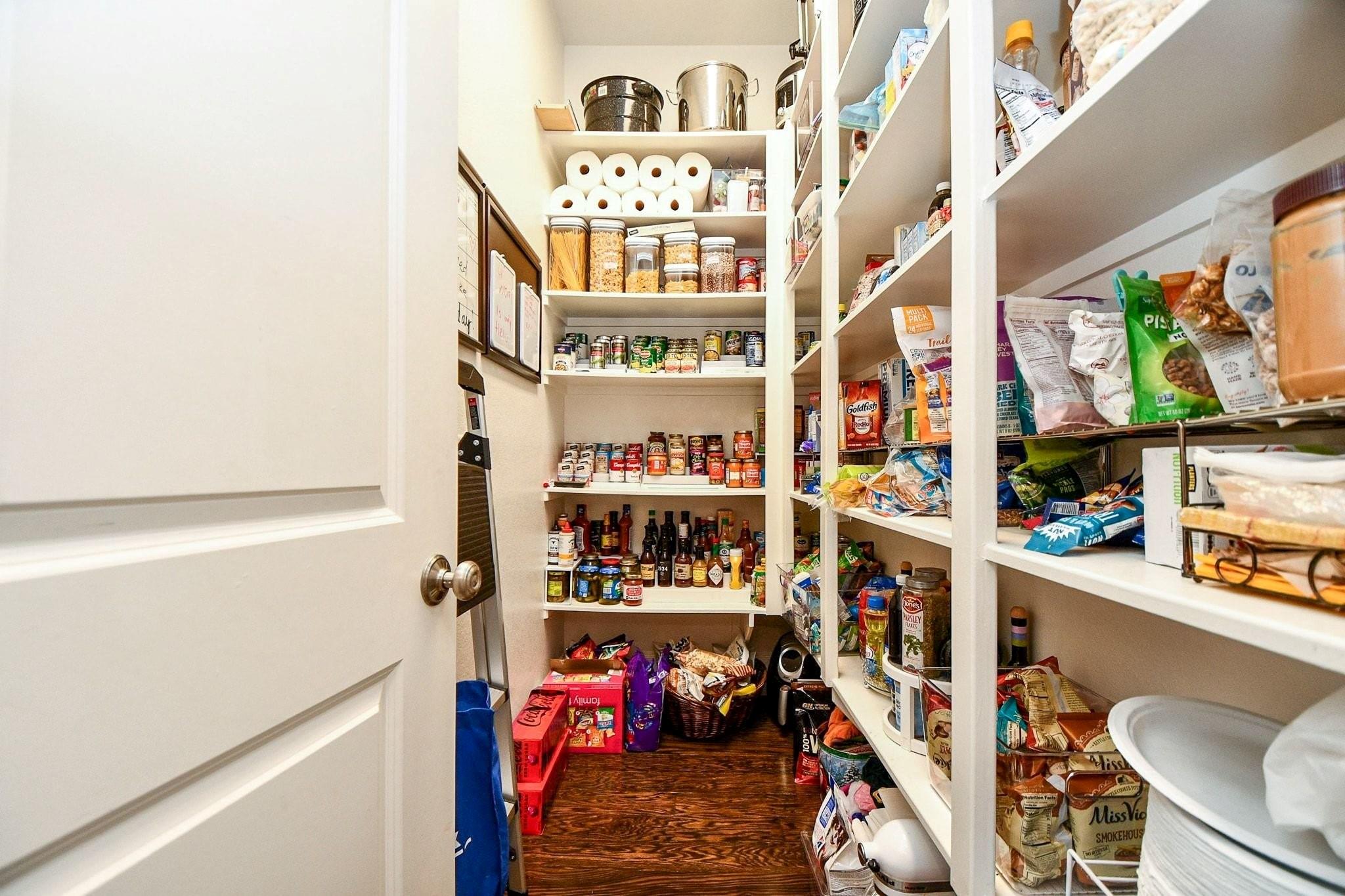 Houston, Texas, 77079, United States, 4 Bedrooms Bedrooms, ,5 BathroomsBathrooms,Residential,Active,2032936