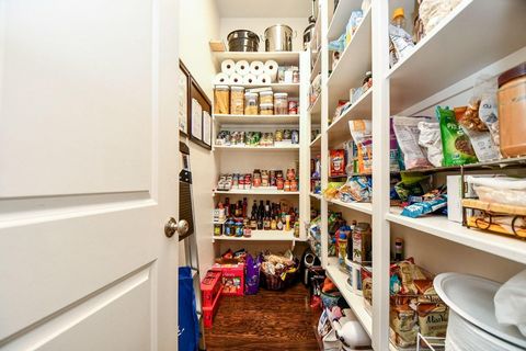 Tiny photo for 618 Yellow Tulip Trail, Houston, TX 77079 (MLS # 34621185)