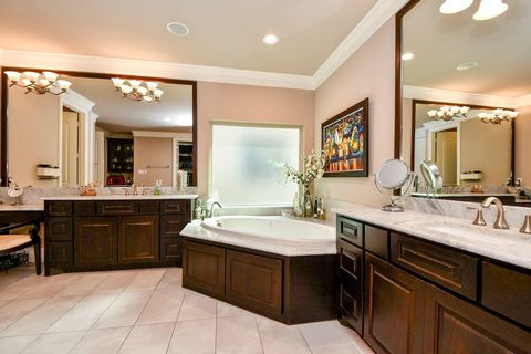 Tiny photo for 618 Yellow Tulip Trail, Houston, TX 77079 (MLS # 34621185)