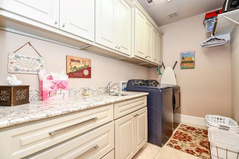 Tiny photo for 618 Yellow Tulip Trail, Houston, TX 77079 (MLS # 34621185)