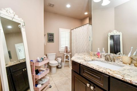 Tiny photo for 618 Yellow Tulip Trail, Houston, TX 77079 (MLS # 34621185)