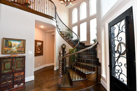 Tiny photo for 618 Yellow Tulip Trail, Houston, TX 77079 (MLS # 34621185)