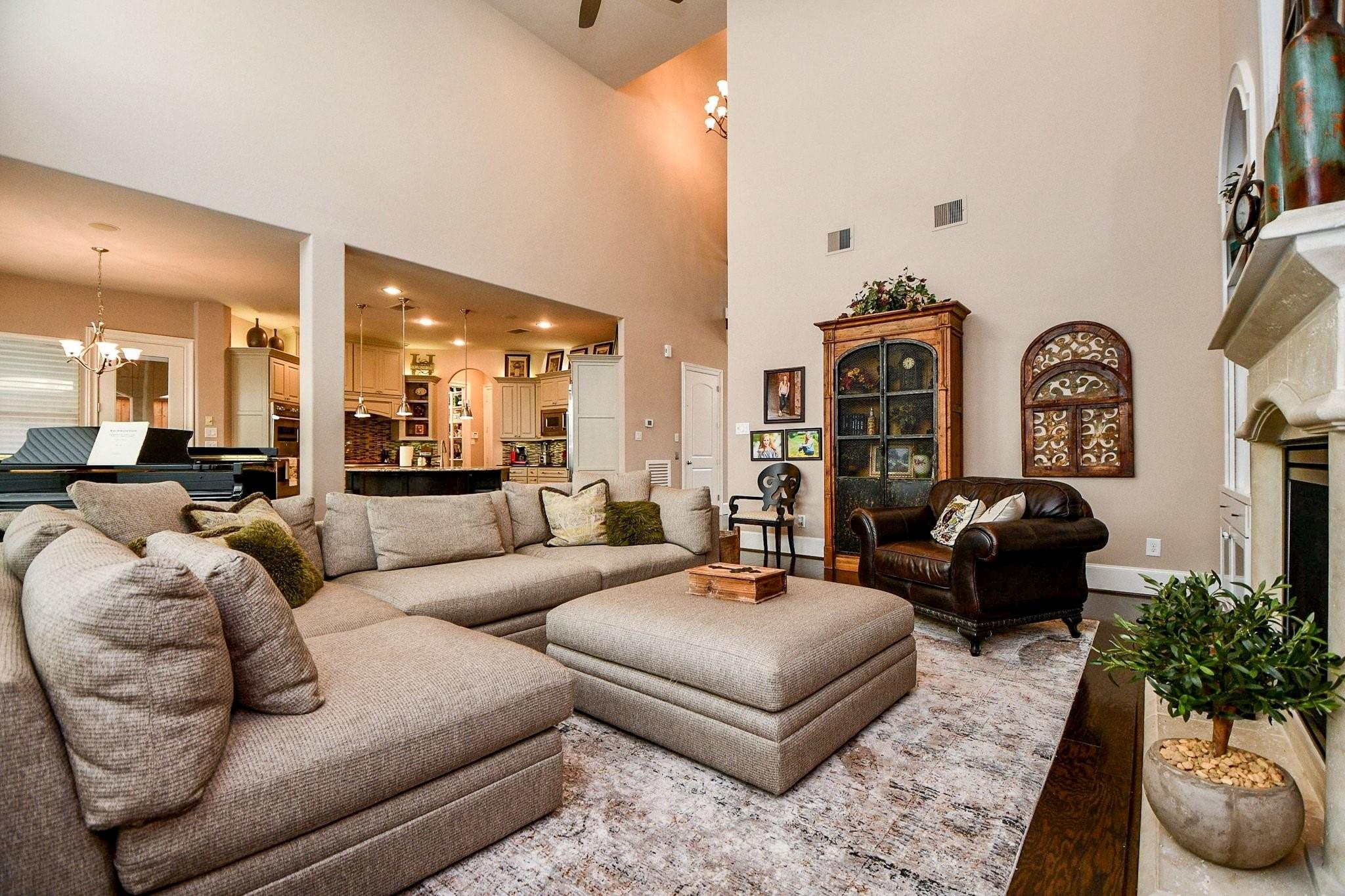 Houston, Texas, 77079, United States, 4 Bedrooms Bedrooms, ,5 BathroomsBathrooms,Residential,Active,2032936