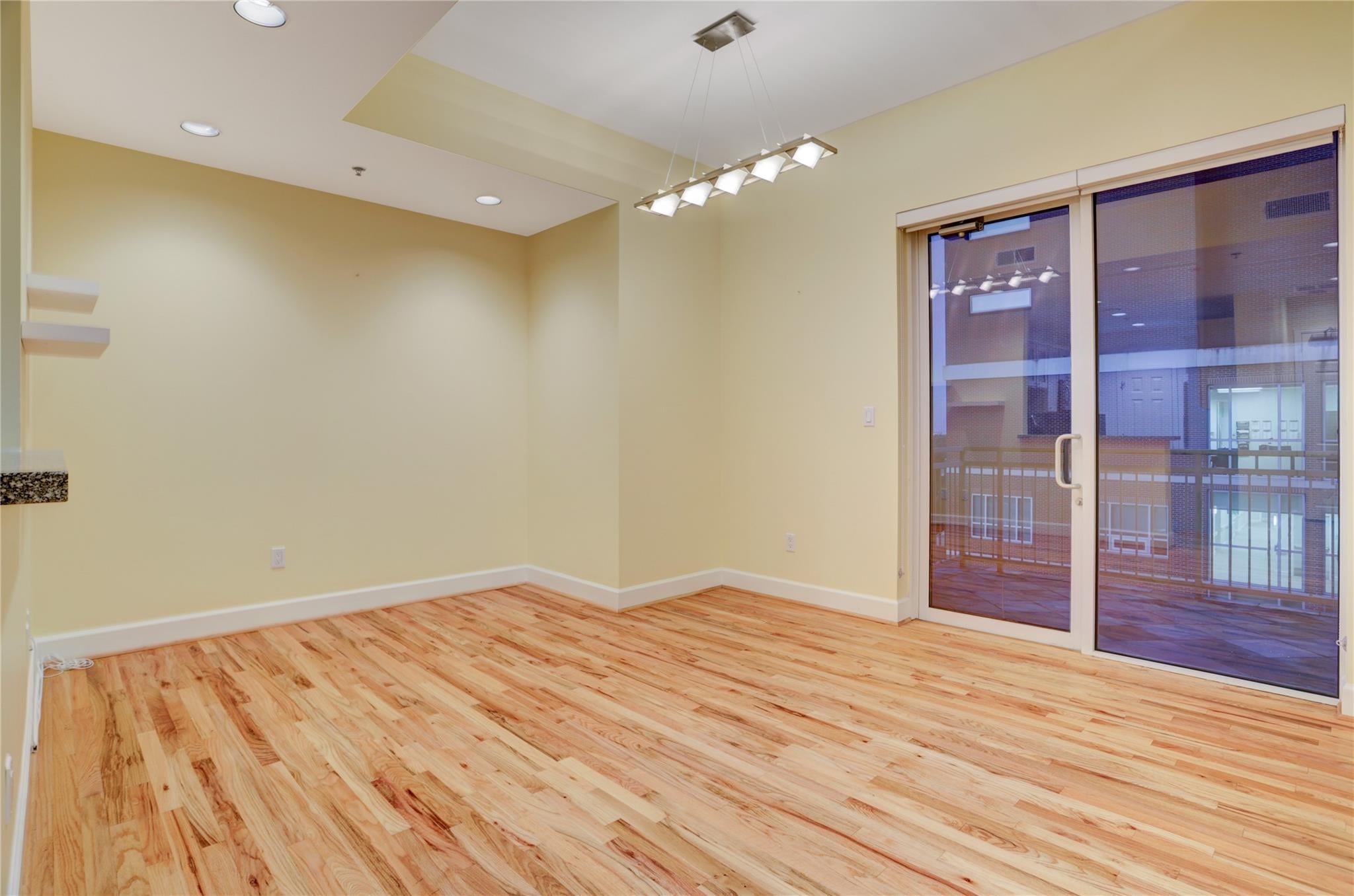 2520 Robinhood Street 1008