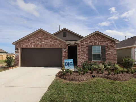 Homes For Sale - 1090 Garnet Star Drive<br/> La Marque, TX 77568