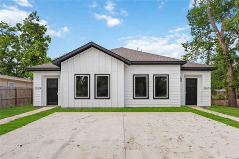 Photo of 5037 Southwind Street #A-B, Houston, TX 77033 (MLS # 37666122) Photo of 5037 Southwind Street #A-B, Houston, TX 77033 (MLS # 37666122)