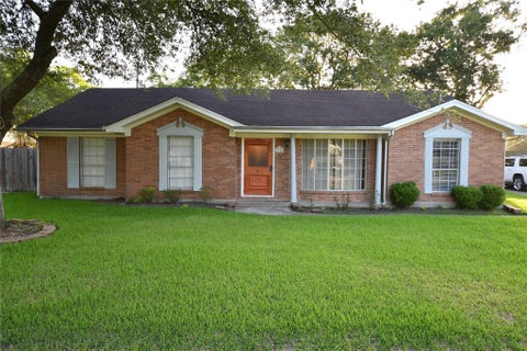 Photo of 1126 Robert Street, Pearland, TX 77581 (MLS # 63096356)