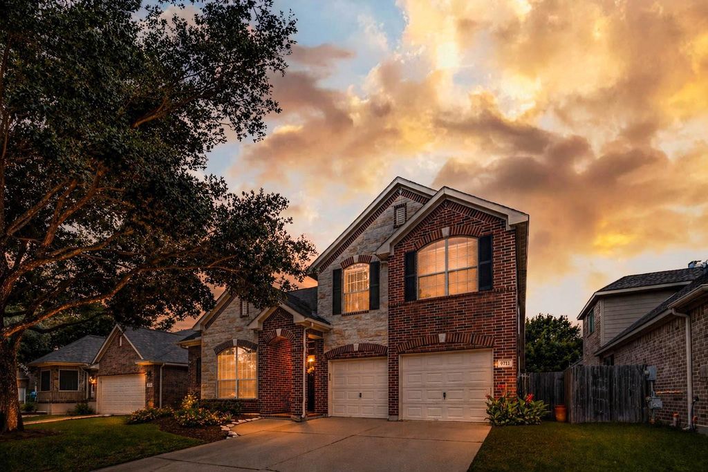 Photo of 9711 Eagle Peak Court, Katy, TX 77494 (MLS # 90304154)
