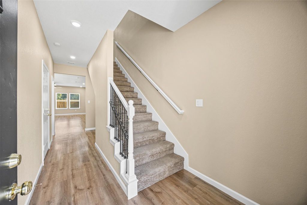 Photo of 6719 Roanoke Street, Houston, TX 77028 (MLS # 31332993)