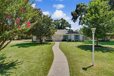 Photo of 1010 Beachcomber Lane, Houston, TX 77062 (MLS # 10212286)