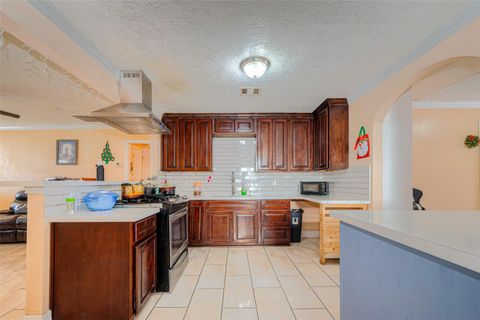 Photo of 7318 Jutland Road, Houston, TX 77033 (MLS # 40483025) Photo of 7318 Jutland Road, Houston, TX 77033 (MLS # 40483025)