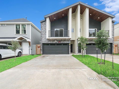 Photo of 8119 Venus Street #B, Houston, TX 77088 (MLS # 23296426)