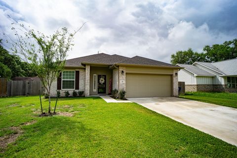 Photo of 247 Freeman Boulevard, West Columbia, TX 77486 (MLS # 90784360)
