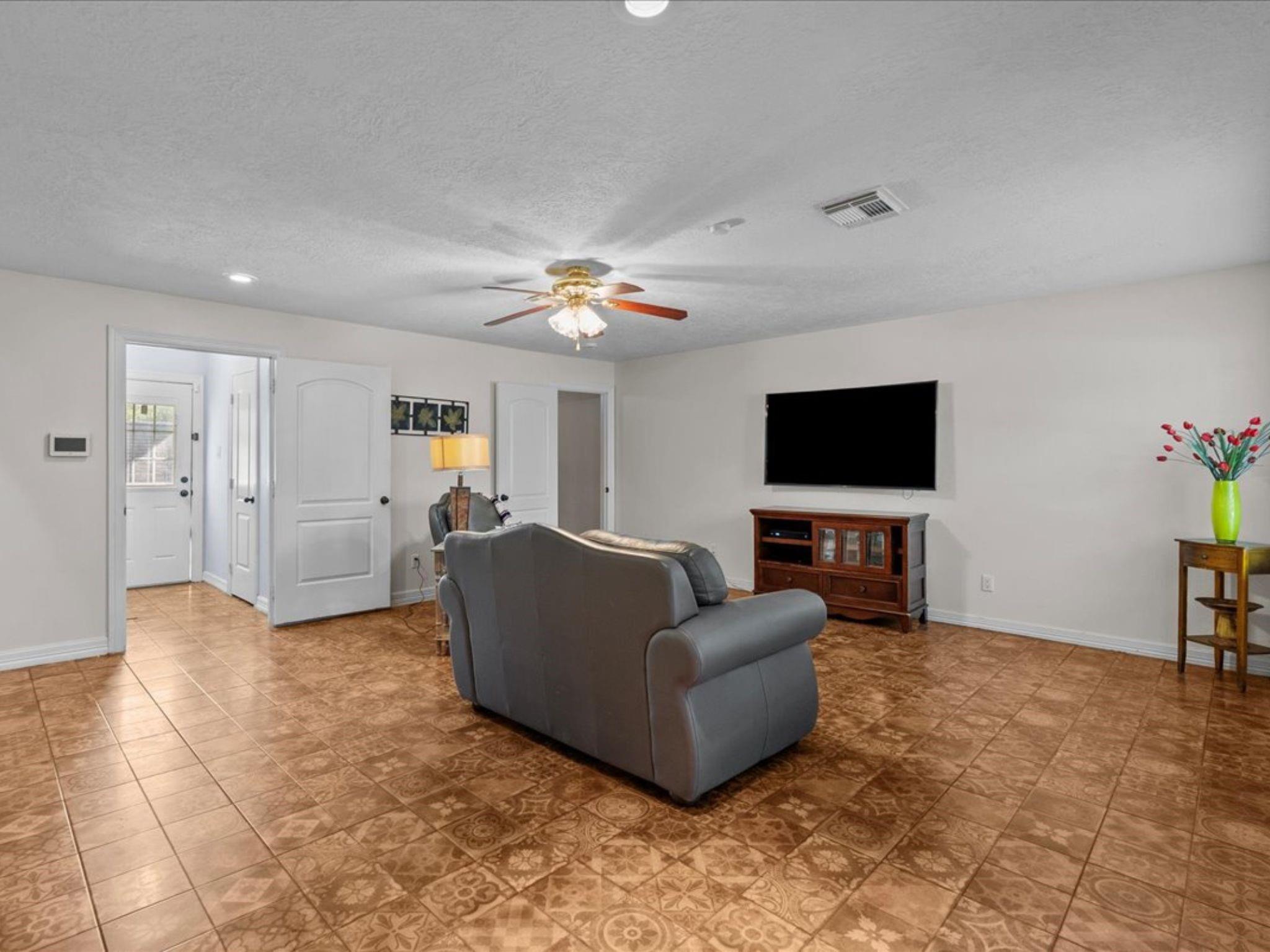 3525 Elm Drive